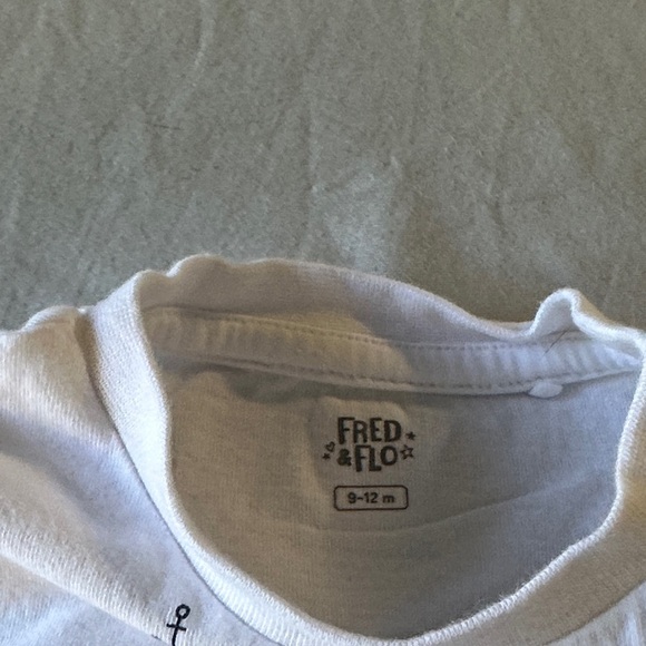 Fred & Flow - White Tee with Nautical Accent and matching denim pants - Picture 2 of 4